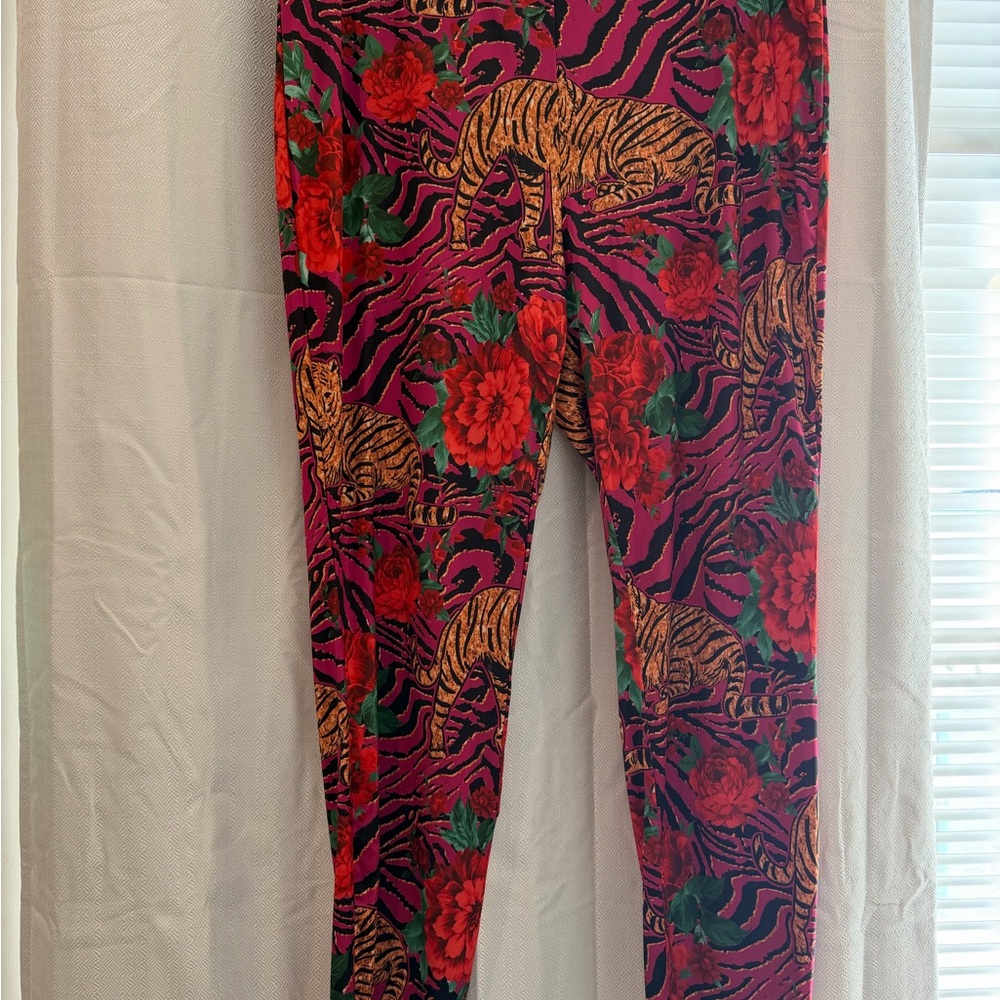 SHEIN Multicolor Tiger and Floral Leggings